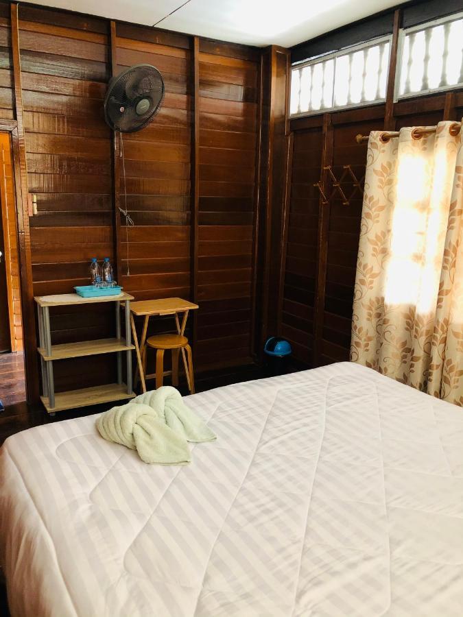 Banthai Guesthouse Phetchaburi Extérieur photo