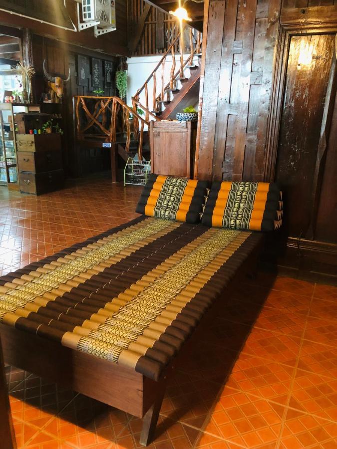 Banthai Guesthouse Phetchaburi Extérieur photo