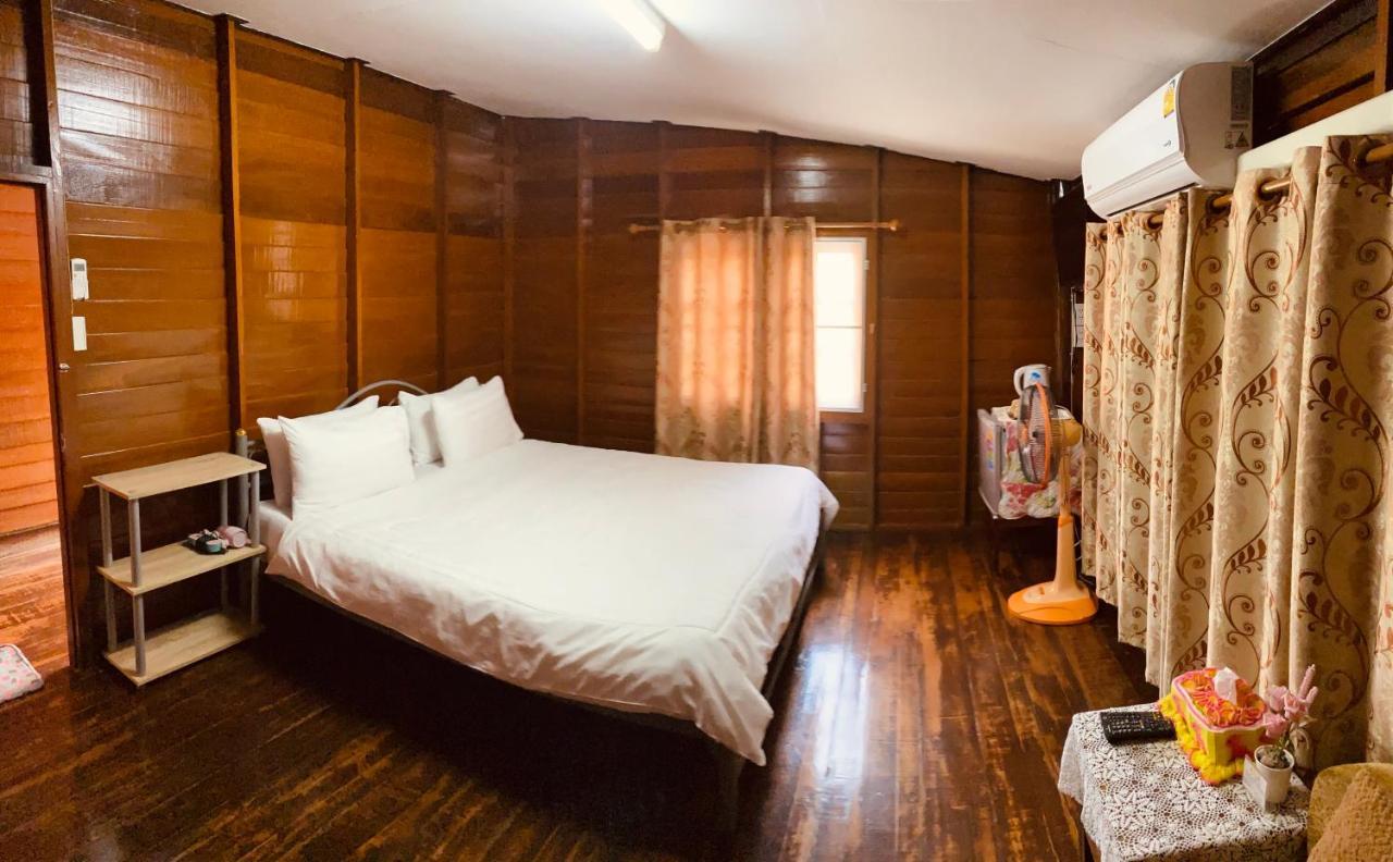 Banthai Guesthouse Phetchaburi Extérieur photo