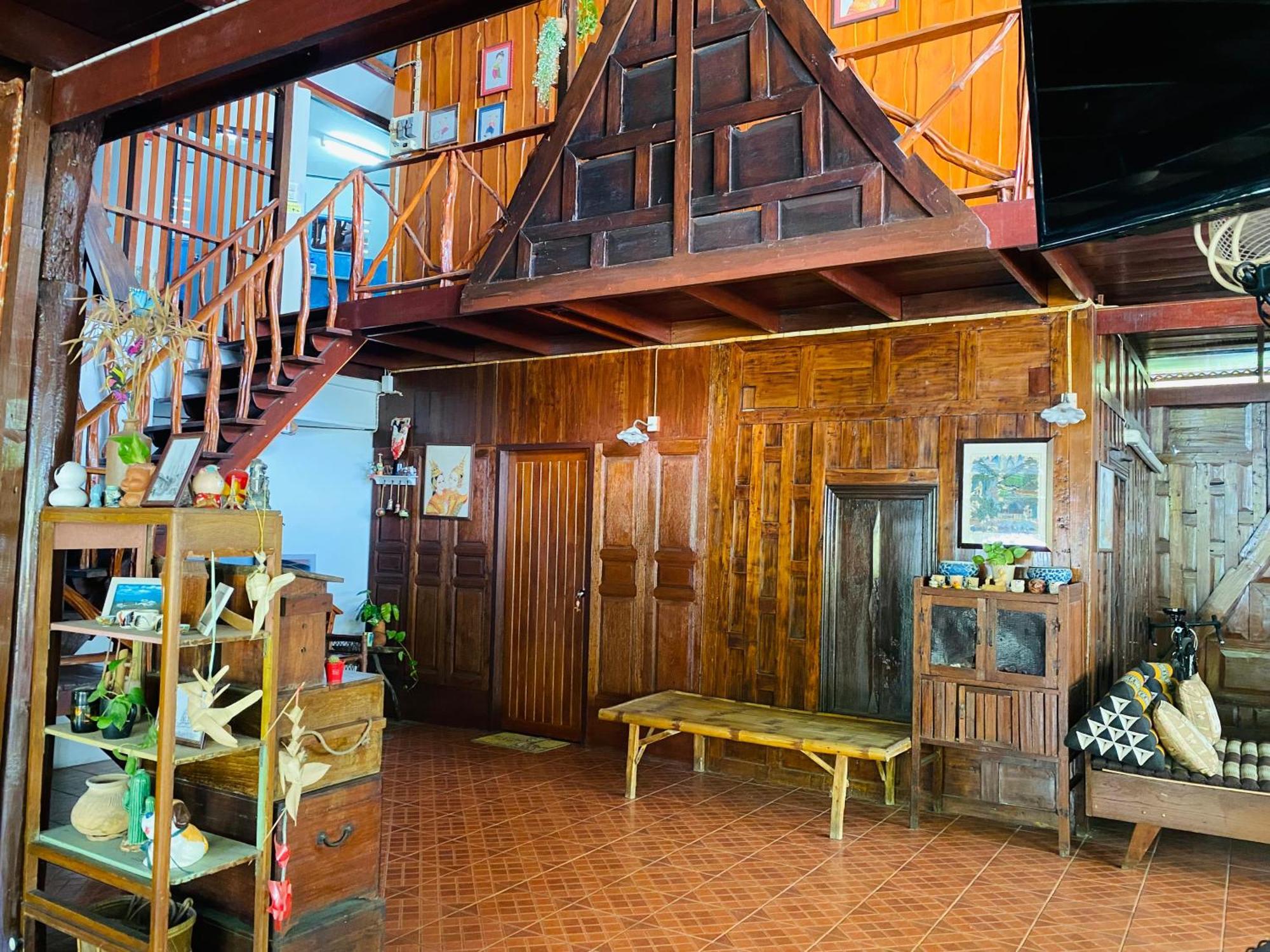 Banthai Guesthouse Phetchaburi Extérieur photo