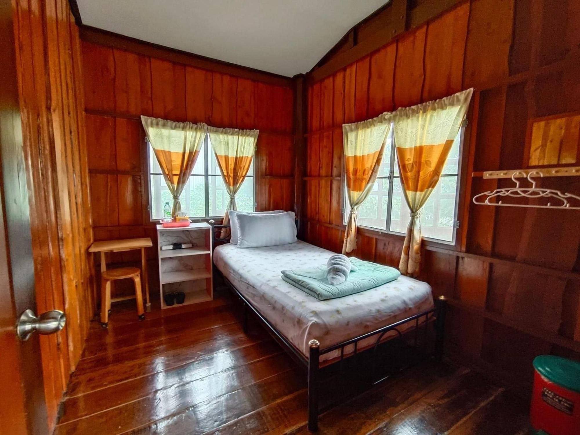 Banthai Guesthouse Phetchaburi Extérieur photo