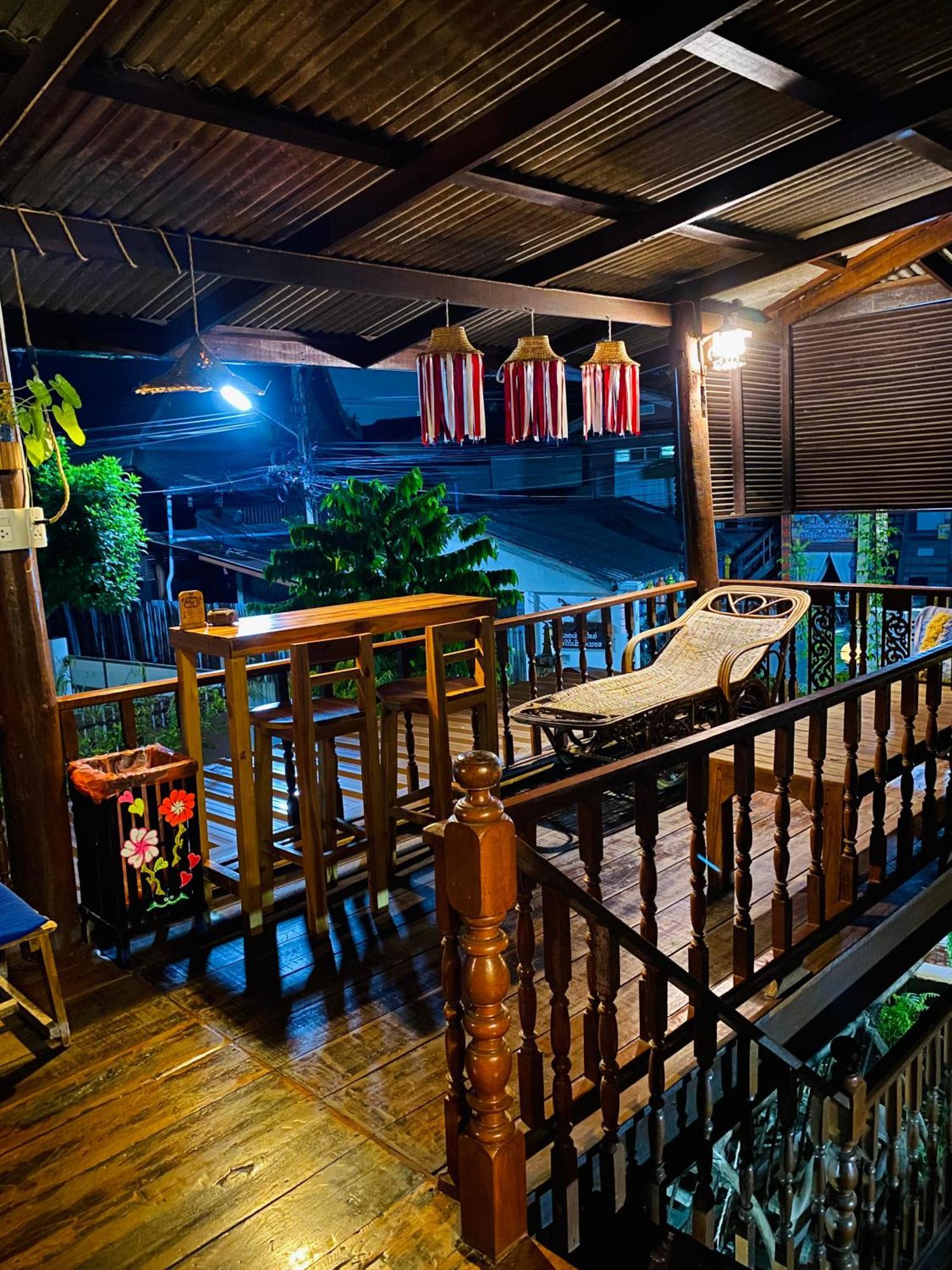Banthai Guesthouse Phetchaburi Extérieur photo