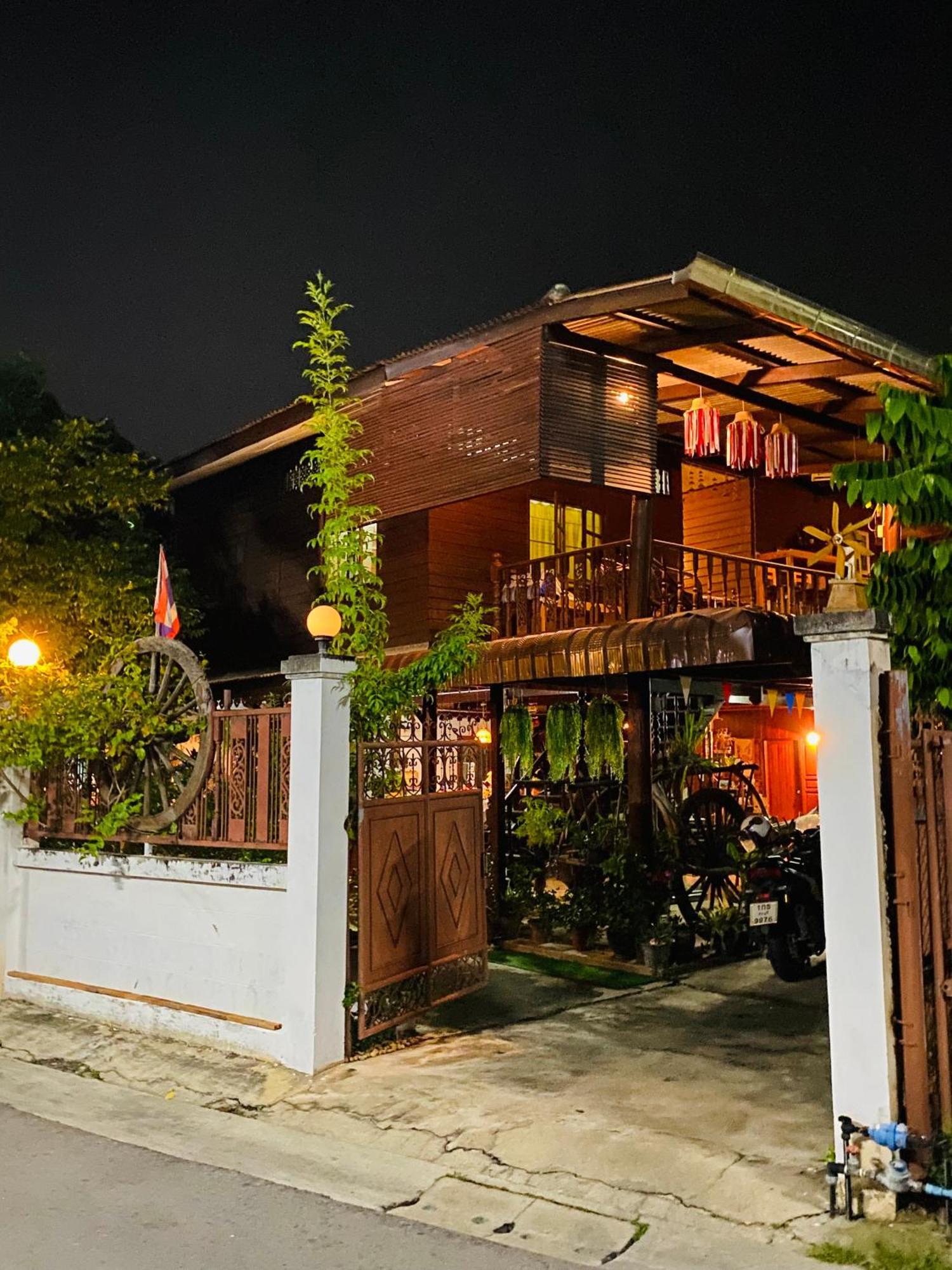 Banthai Guesthouse Phetchaburi Extérieur photo