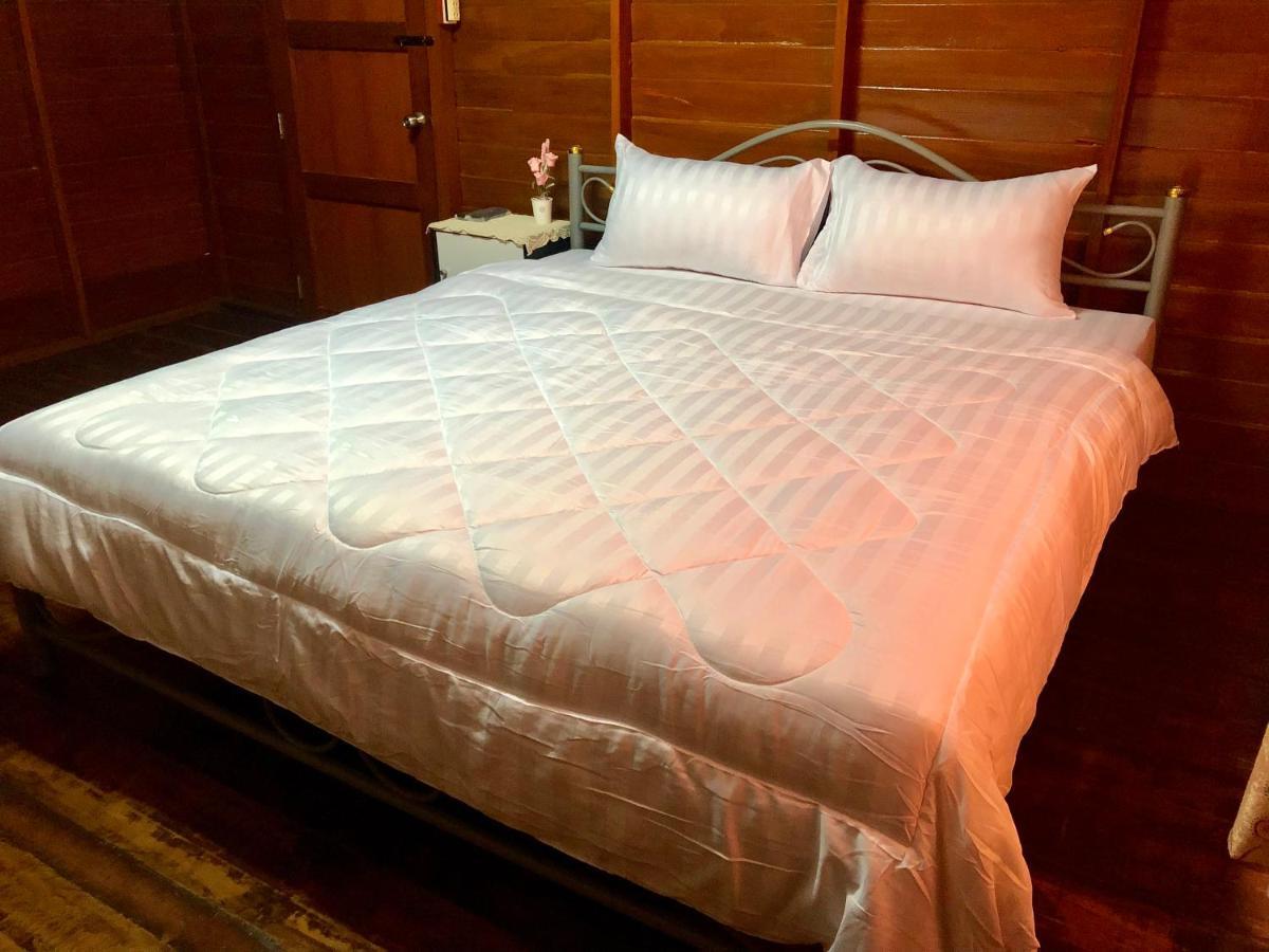 Banthai Guesthouse Phetchaburi Extérieur photo